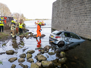 Brandweeroefening in Wessem